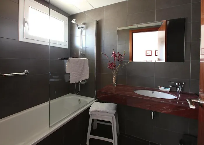 多萨德马尔酒店 2*