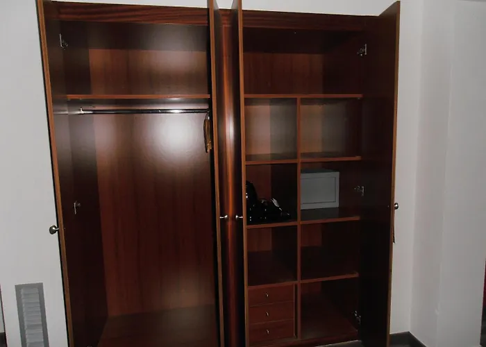 多萨德马尔酒店 酒店