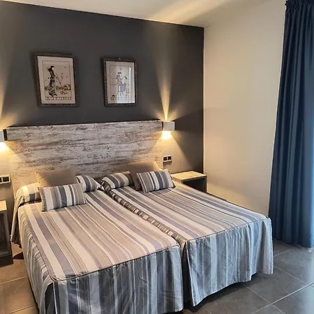 ホテル マーブラウ トサ トッサ・デ・マール